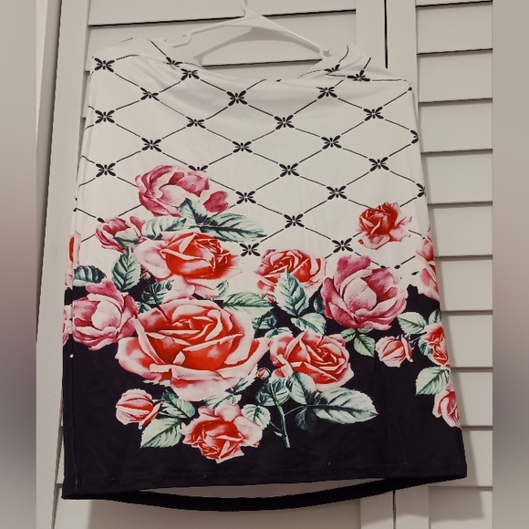 A's Floral Print High Waist Pencil Skirt Size XXL - Picture 2 of 3